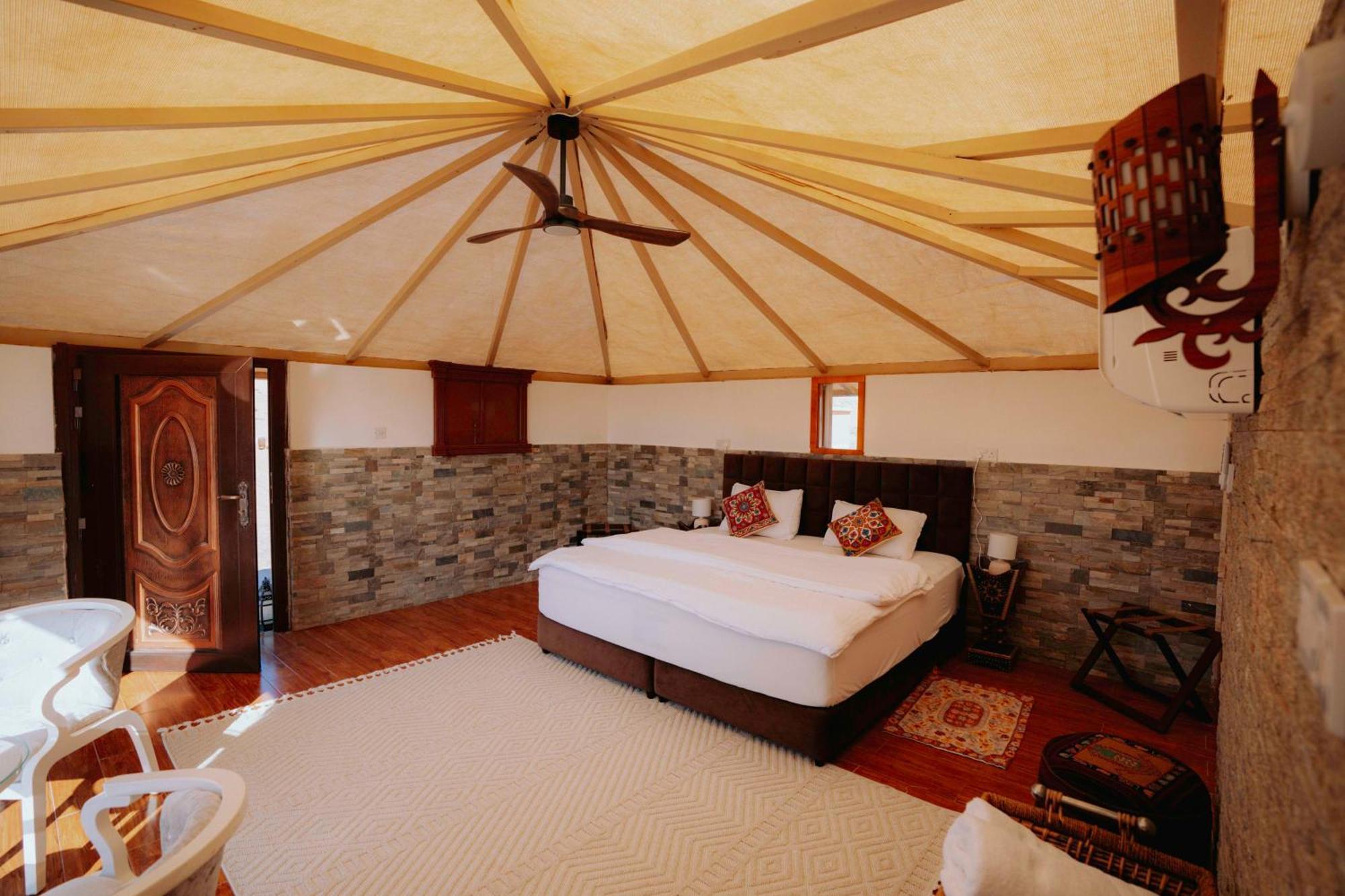 Silent Dunes Camp Hawiyah ภายนอก รูปภาพ